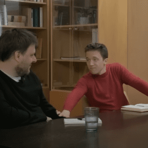 Leandro Santoro saludó a Errejón pero después se debe haber enterado por qué se retiró y lo borró