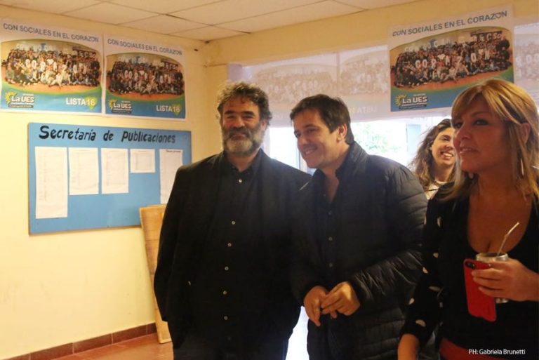 Sociales: Los Recalde, Kicillof y Tomada llevaron su apoyo a Glenn