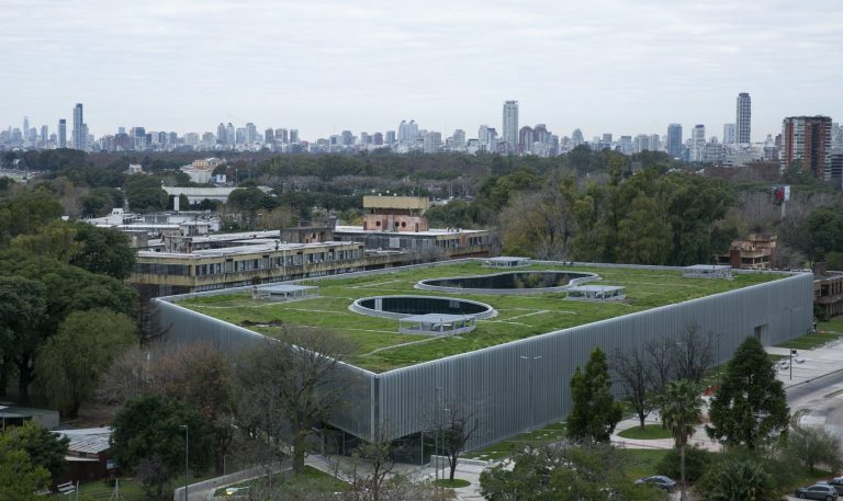 UBA: Macri recorrió el nuevo edificio de Exactas