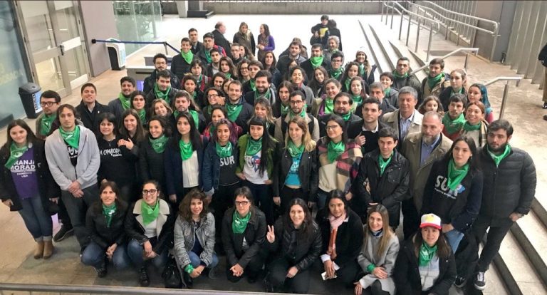 Con algunas excepciones, la dirigencia joven banca el #AbortoLegalYa