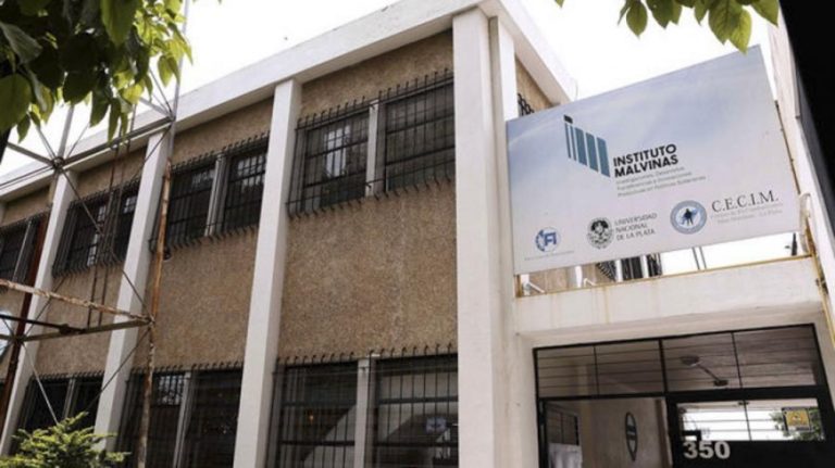 UNLP: Ingreso para mayores de 25 años sin título secundario