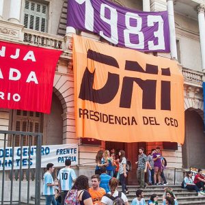 Paro docente en la UNR contra el acuerdo salarial que firmó Conadu